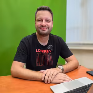 Hřib staví luxusní vilu za 25 milionů. Čechům ale Piráti výstavbu zablokovali. | Čau Praho #147