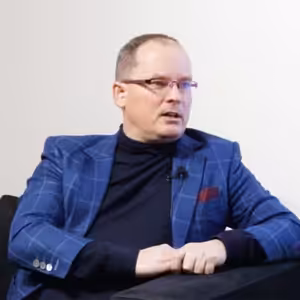 Za Klause byly veřejné finance ještě v pořádku, vládě i opozici chybí vize, říká ekonom