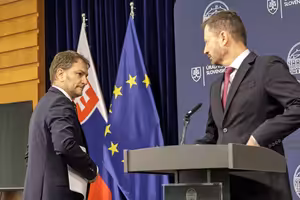 Slovensko: Vládní krize je špičkou ledovce, lidé zažívají nebývalou chudobu a nemají důvěru v politiku