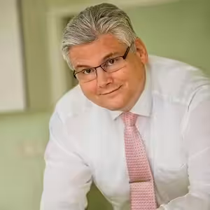 Ředitel Motolské nemocnice Ludvík: Situace se zhoršuje každou hodinu, od pondělí omezíme plánovanou péči