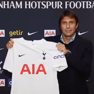 Manchester Derby, Hammers na Liverpool, Eddie Hahahau do Newcastlu a další trenérské rošády!