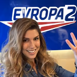 Rada jak si z kudrnatých vlasů udělat rovné