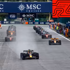 Dvojitý Pitstop: SPECIÁL k letní pauze. Hodnocení týmů a přestupové spekulace w/ Karolína Bulisová