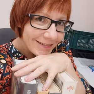 Podcast i-novin 21 se Simonou Bůžkovou hlavně o literatuře