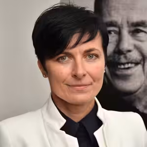 Lenka Bradáčová: Zpřísnění trestních sazeb za nenávistné výroky na internetu by se minulo účinkem