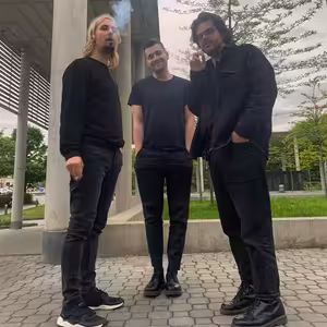 Reflektor #209: Nouzovka s Partou, Brianem Enem, Overmoňákama a Fredem Againem..