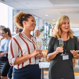 #154 PĚT SPOLEČENSKÝCH ZLOZVYKŮ, KTERÉ VÁM ZBYTEČNĚ UBÍRAJÍ SPOLEČENSKÉ BOTY