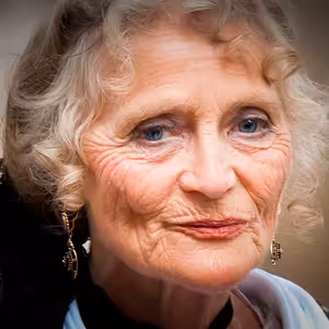 Jedna volně rostoucí bylina pomůže výrazně proti vráskám. Pro někoho však může být nebezpečná