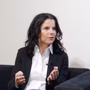 Trh práce v ČR: Angličtina už nestačí, v průmyslu nejsou lidi, říká headhunterka