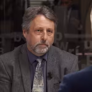 Chceme krále, je to důstojnější a míň lže, monarchie měla přijít po Havlovi, říká Špaček z Koruny České