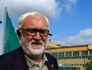 Předpokládám, že hry se dokončí. Poznamená je ale absence diváků, říká historik sportu František Kolář