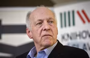 Le Penová navrhuje podivné zacházení s ústavou, trochu připomíná Okamuru, říká Jacques Rupnik