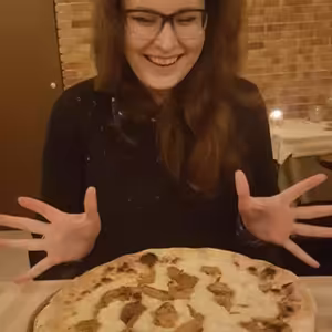 Tereza Dosek: Životopis + Slečna Kiki