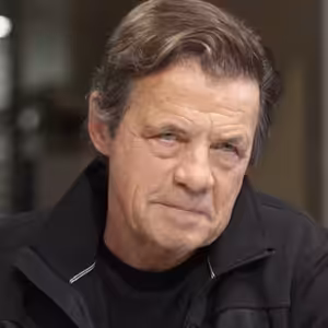 Lidi si tu rádi stěžují, nevážíme si dost svobody, Amerika pro mě bývala ideál. Emigrace byla nucená tíha doby, říká Sís