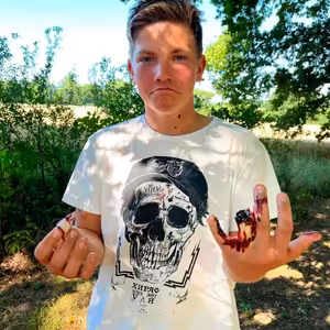 Speciál: Letní tábor pro budoucí záchranáře (MUDr. Dominik Hladík, Betty Hézlová a děti z PrPom tábora)