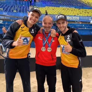 S12E6: CESTOVANIE ZA BEACHVOLEJBALOM - Rôzne piesky
