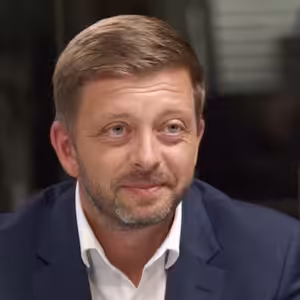 Jsem zklamaný, Bartoš je srdcař. Zasloužíme si vědět o zdraví prezidenta, není běžná doba, říká Rakušan