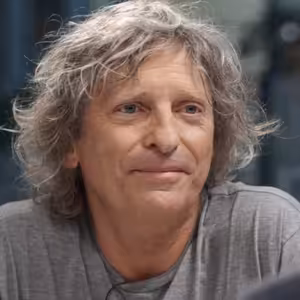 Prožil jsem herecký restart. Politici hrají někdy divadlo, předvádí se, Zeman o herectví neví téměř nic, říká Prachař