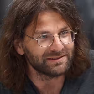 Tornádo v mnohém předčilo následky válek. Ale válka to není. Vlna solidarity mě dojala, říká Krupař