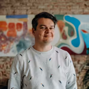 Songwriter Jenda Vávra: S umělou inteligencí se musíme naučit žít. Ale jenom lidská srdce se dokáží dotknout lidských srdcí