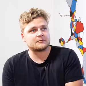 Lidé utratí miliardy korun za jídlo s rozvážkou. Začnou šetřit?