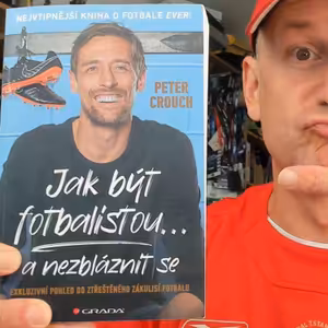 FF SPECIÁL! Peter Crouch: Striker, robot, panic... a skvělý spisovatel!