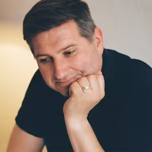 „Když manželka zjistila, že má za muže gaye, otevřelo to otázky ohledně její vlastní ženskosti“ příběh Jara