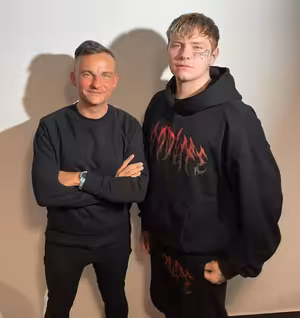 SPIN TALK ROMANA BLINKY - TOTALLY NOTHIN´ NEJEN O ALBU WAVES, ALE I O SVÉ JARNÍ TOUR VRCHOLÍCÍ KONCERTEM 15. 3. V PRAŽSKÉM KLUBU ROCK CAFÉ