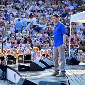 Macinka neměl ve Strážnici co dělat. Že se dostal na pódium mohl být výsledek politického tlaku