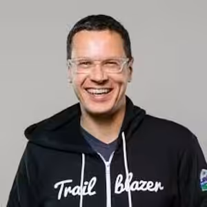 Podcast pro neziskovky #1 - S Martinem Humpolcem o dobrovolnictví a Salesforce CRM