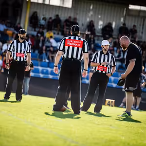 #22 Rozhodcovský speciál