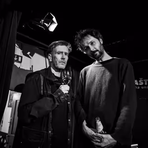 Martin Kyšperský dělá koláže a Petr Marek se těší koupání v Dunaji