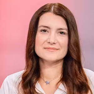 Klára Kocmanová (Piráti): Dokud budeme jíst maso každý den, budou tu velkochovy / 13. 5. 2024