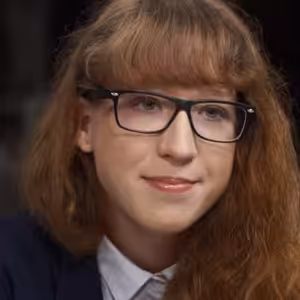 Trpíme kvůli rozmarům bohatých, chceme zestátňovat. Zapálit policii jsem nechtěla, říká Juřicová