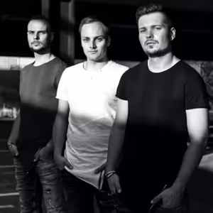 Na Youtube majú milióny pozretí. Sám sebou úspešne ukončili slovenské miniturné a pripravujú nový album