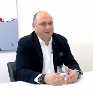 Úrokové sazby brzy zvedneme minimálně o 0,5 %, říká člen bankovní rady ČNB