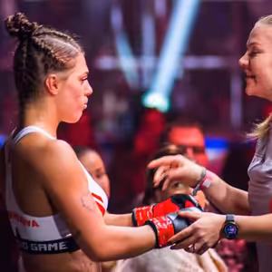 Úspešná MMA zápasníčka Veronika Smolková zhodnotlia uplynulý rok v BB FM rádiu