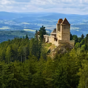 #Nebudu doma 4. díl: V Plzeňském kraji najdete panenskou přírodu, pohádkový hrad i muzeum piva