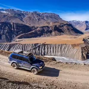 Ešus 15/12/2025 Jolana a Indie