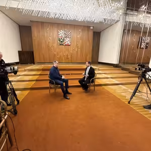 Vláda ustála hlasování o nedůvěře, návrh rozpočtu a schodky, vznik nového politického hnutí (6. 2. 2026) HOST: Boris Šťastný /Motoristé/