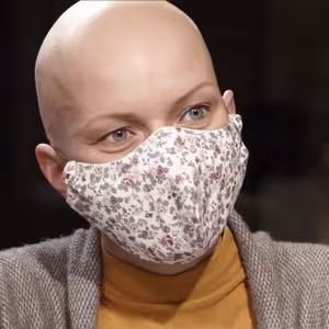 S vlasy jsem ztratila i ženství, nepoznávala jsem se, oholit se byla nakonec úleva, říká Drahoňovská