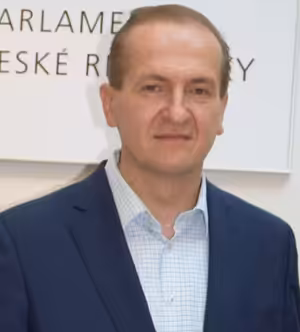 I jako opoziční politik si ministra Blatného vážím za to, že tu funkci přijal, říká místopředseda zdravotního výboru Vít Kaňkovský. Dodává, že očkovat proti koronaviru musíme pouze prověřenou vakcínou, a ne žádnými rychlokvašnými přípravky.