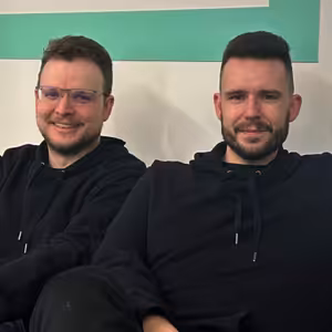 Autoři podcastu Zjisti víc: Témata nevybíráme, témata si vybírají nás. Někdy dokonce ve sprše