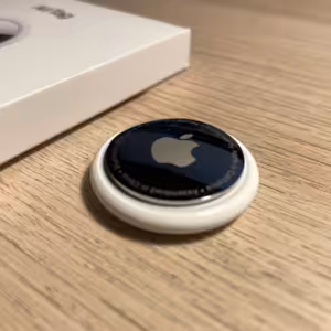 Apple AirTag recenze