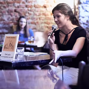 Veronika Dianišková, Zprávy z nedomovů a jiné sbírky