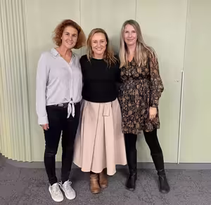 S Národní asociací dobrovolnictví o tom, že dobrovolnictví mění svět, zvyšuje se podíl online dobrovolnictví i o tom, že společnost stárne a dobrovolníků u seniorů bude potřeba víc a víc.