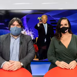 Bidenův triumf a Trumpovy žaloby. Amerikanista Jiří Pondělíček o tom, co Spojené státy čeká dál