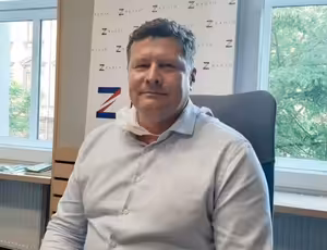 Ortoped prof. Vojtěch Havlas: Teď už jsme na 80 % výkonů, teprve před týdnem jsme přestali dělat preventivní covidová vyšetření, což nám komplikovalo provoz operačních sálů