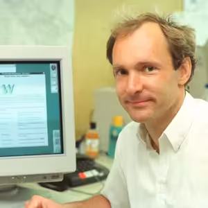 Web je po 35 letech mrtvý a většinu provozu tvoří boti, ne lidé. Co ho zničilo a jak se dá vzkřísit?