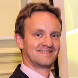 Adrián Doboly chcel pomôcť ťažko chorému starkému, teraz jeho firma žne úspechy po celom svete